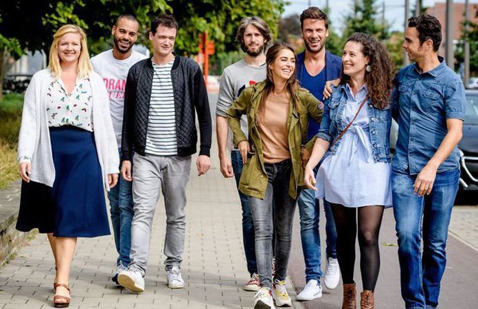 ‘Dertigers’-acteur krijgt gewaagde berichten van vrouwen