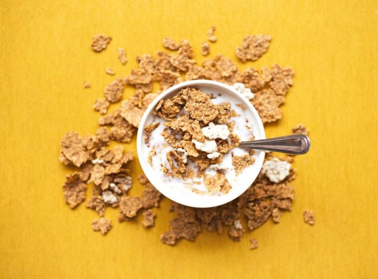Het internet is in de ban van degoutante #cerealchallenge
