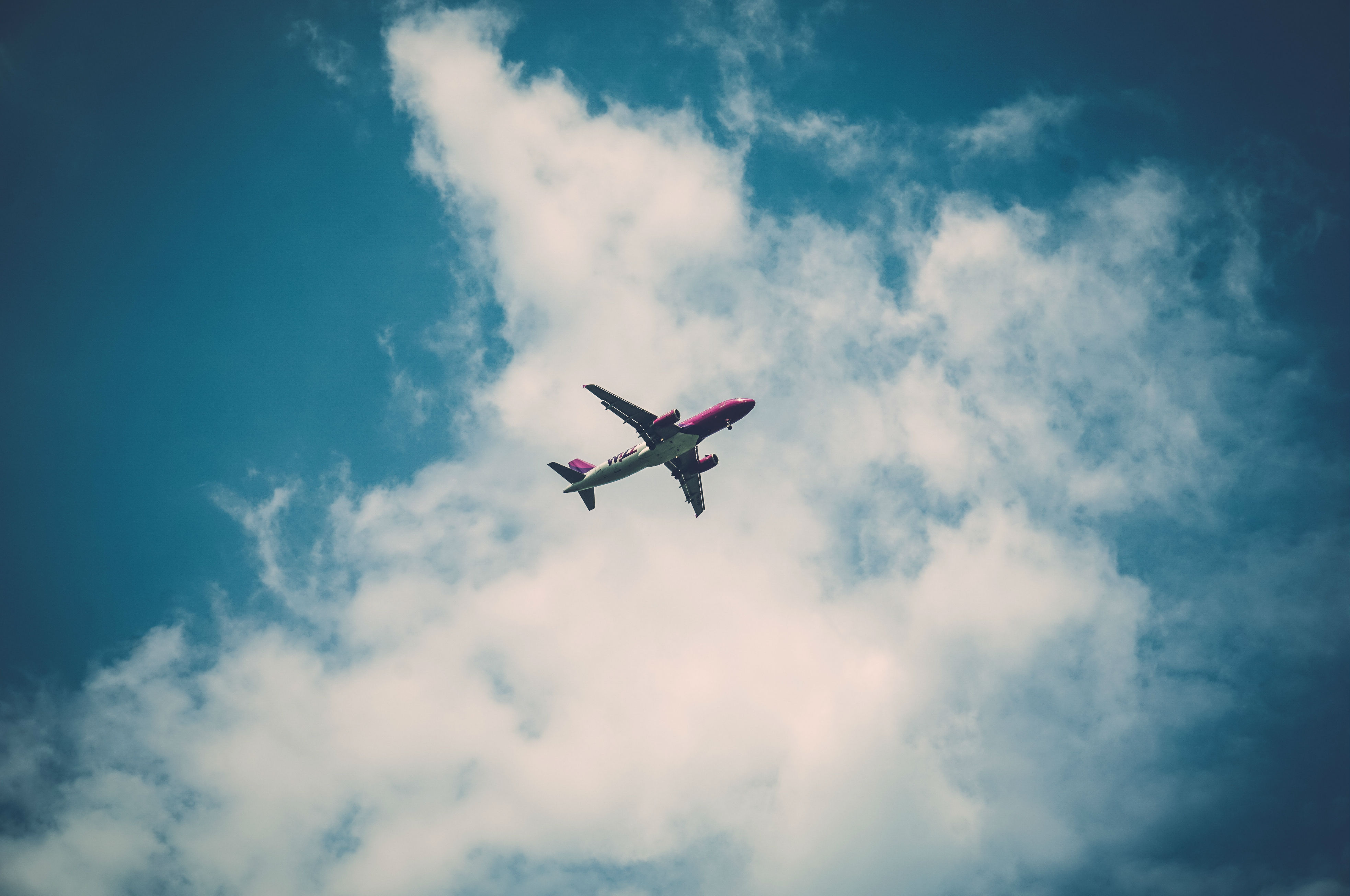 BIZAR. Dronken vrouw tracht medepassagiers in volle vlucht lid te maken van ‘mile high club’