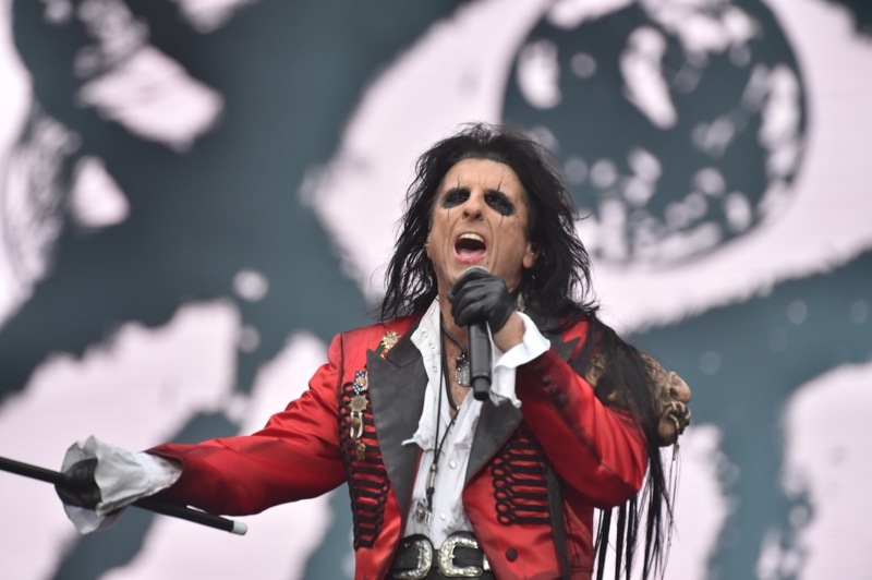 Queen en Alice Cooper geven benefietconcert voor Australische bosbranden