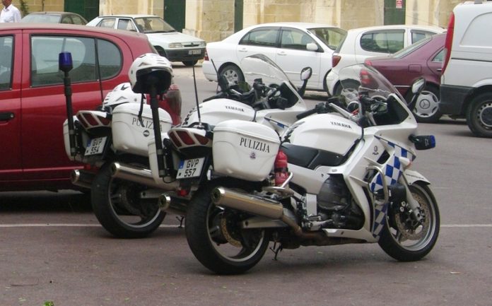 https://www.zita.be/wp-content/uploads/2020/02/Police_motorcycle_in_Malta-e1581603783428.jpg