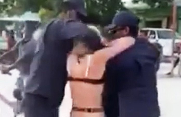Toeriste opgepakt omdat ze bikini draagt in de Malediven