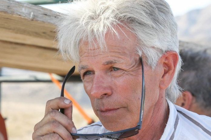 VIDEO. Man die wou bewijzen dat aarde plat is, sterft na crash met raket