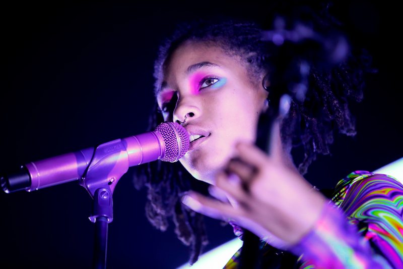 Willow Smith scheert haar hoofd kaal voor deze reden