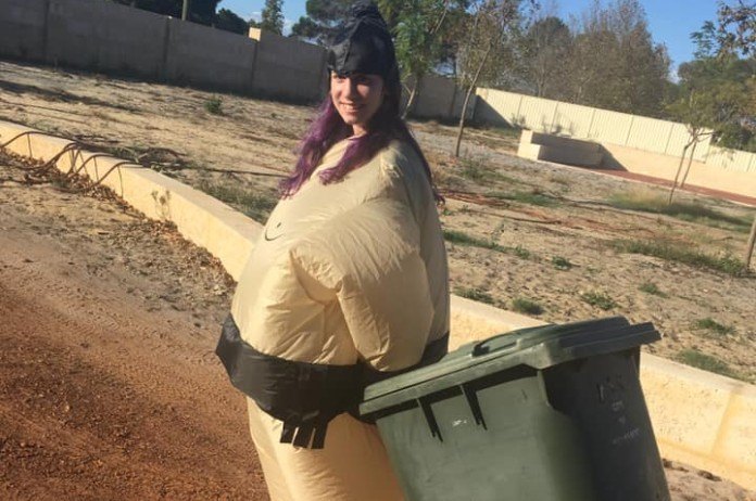 IN BEELD. Durf jij jouw vuilniszakken ook zo buiten te zetten?