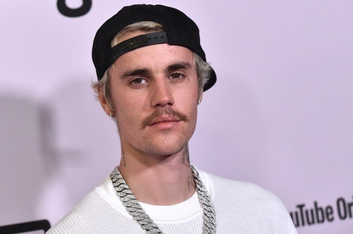 Internet lacht met de villa van Justin Bieber: “Lijkt wel een slacentrifuge”