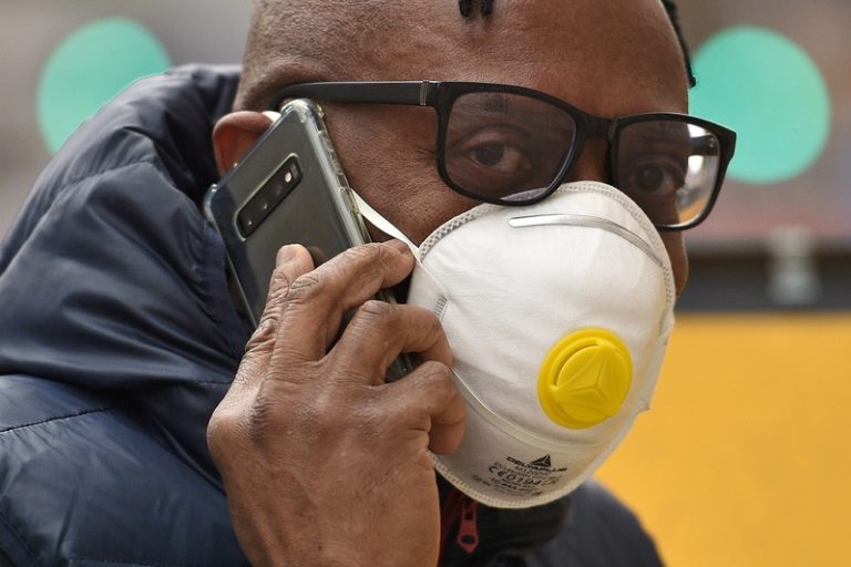 Radioactieve straling kan mondmaskers ontsmetten