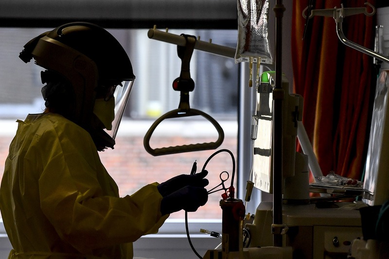 Opnieuw ruim meer dan 300 nieuwe corona-overlijdens in België