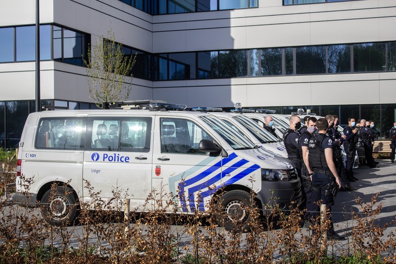 Politie legt coronafeestje met vuurwerk stil in Zelzate