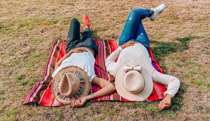 Zo beïnvloedt de coronacrisis ons reisgedrag: “Meer auto- dan vliegvakanties”