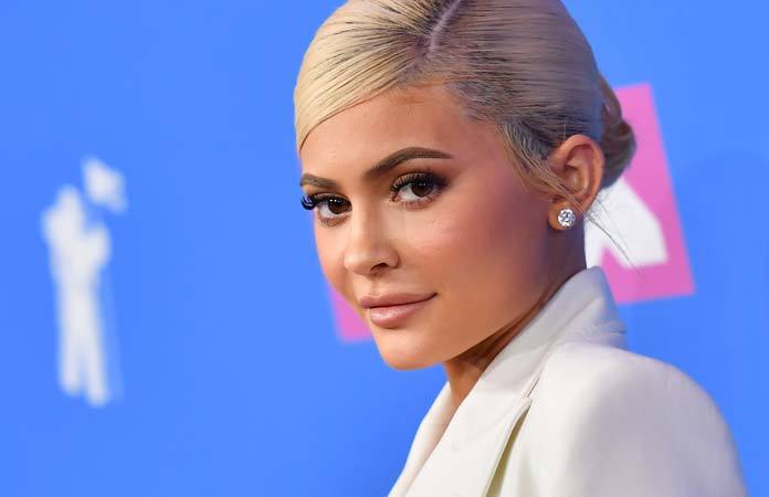 Make-uploze Kylie Jenner choqueert fans: “Ik herkende haar niet”