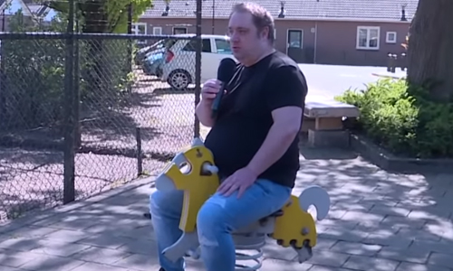 WTF. Paranormaal medium legt uit waarom aliens geen last hebben van het coronavirus (video)