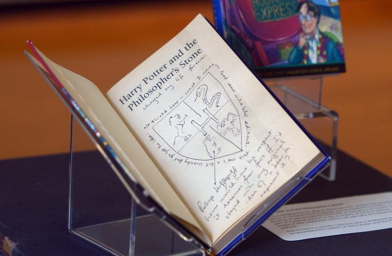 Dit weggegooid boek bracht de vinder maar liefst 36.000 euro op