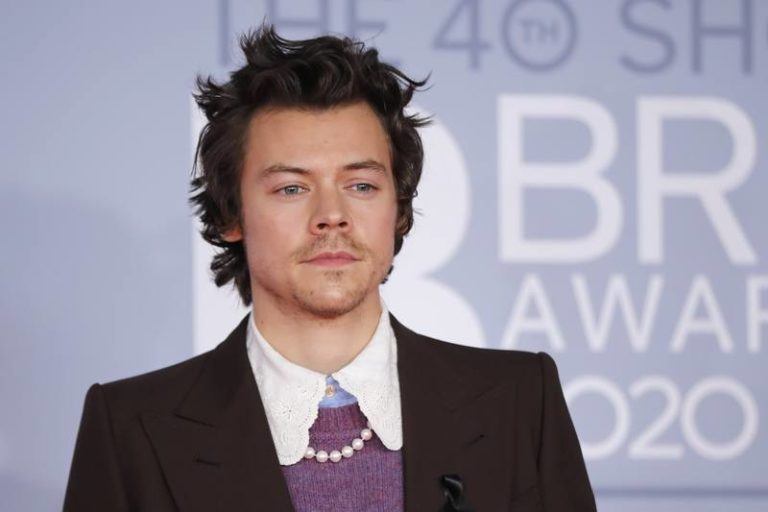 Kaars die naar Harry Styles ruikt, vliegt over de toonbanken