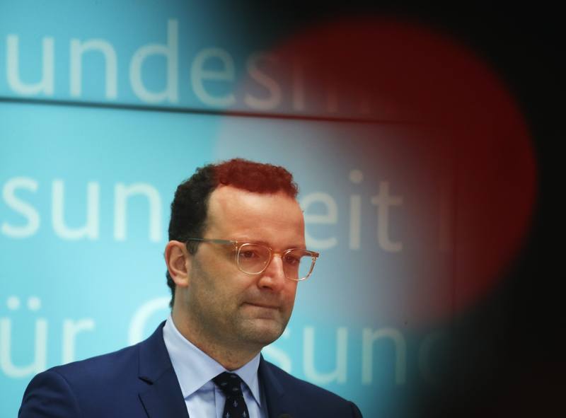 Duitse gezondheidsminister: “Vaccin kan nog jaren op zich laten wachten”