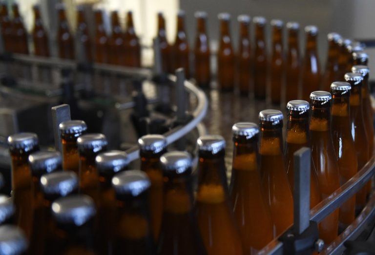 Brouwerijsector trekt aan alarmbel: “Grootste productiekrimp sinds WOII”