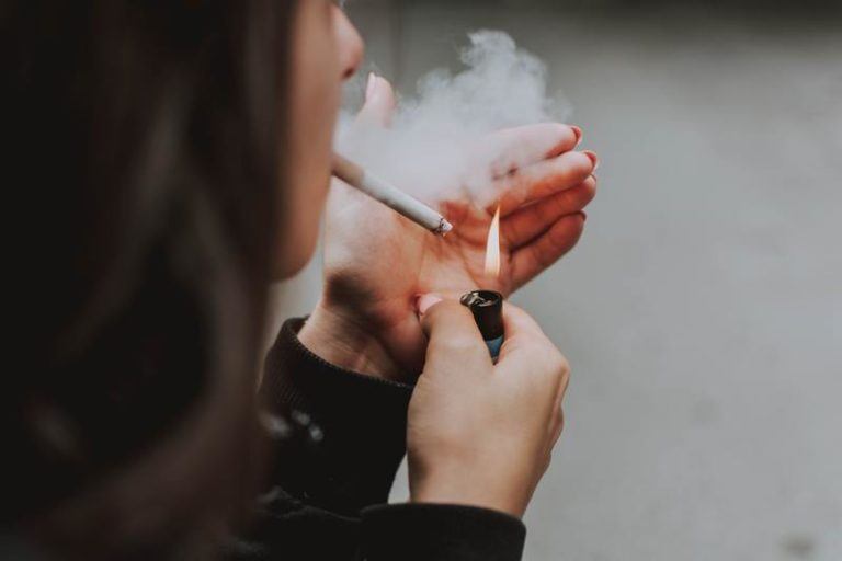 Jongeren hebben liever geen seks met rokers