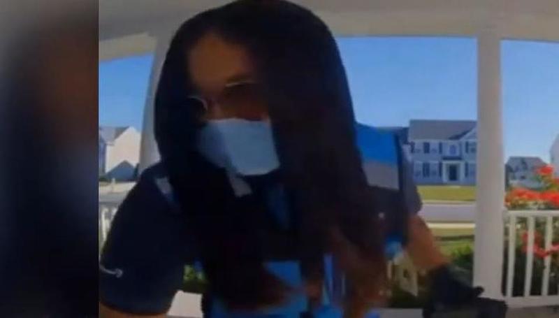 Pakjesbezorger volgt bijkomende instructies erg nauwkeurig op (video)