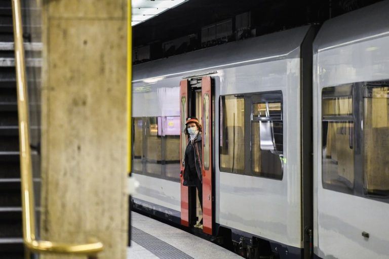 NMBS controleert weer tickets op de trein