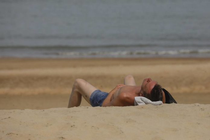 Toch geen reservatie voor wie deze zomer naar strand van Oostende wil