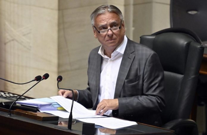 Kamer keurt oprichting bijzondere commissie COVID-19 goed