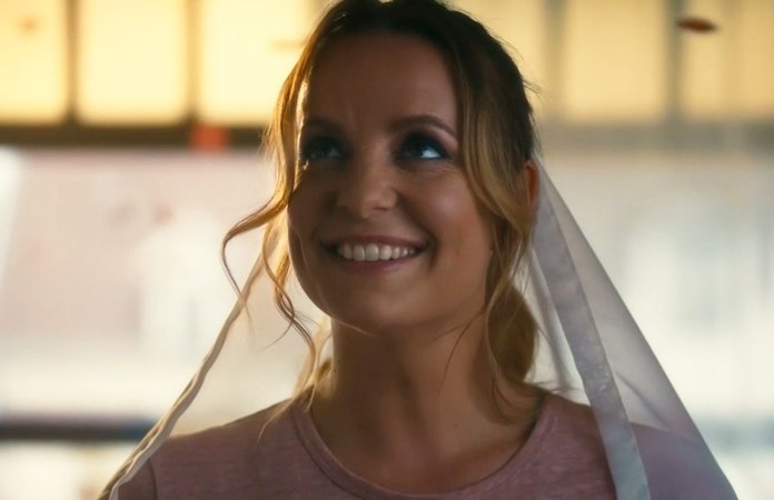 Wil jij de nieuwe vriend van Elke Clijsters worden? Dat kan! (video)
