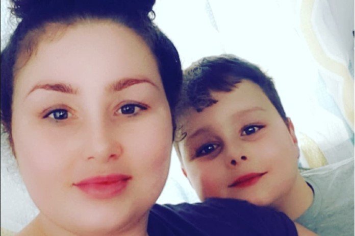 BIZAR. Jongen doodgebeten door hond, moeder moet de gevangenis is