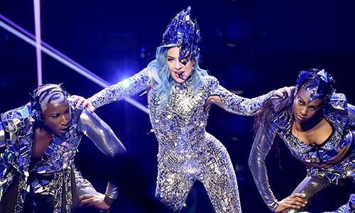 Lady Gaga toont hoe ze er ZONDER make-up uitziet. En haar fans reageren lovend! (foto)