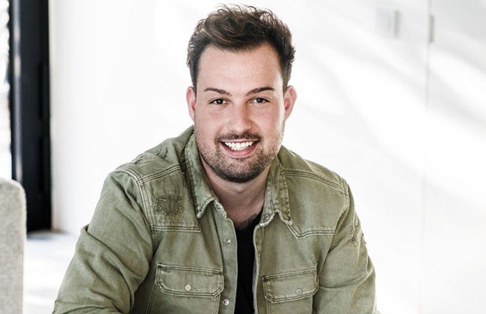 Lothar uit ‘Blind Getrouwd’ heeft vriendin: “Vrouw voor het leven” (foto)