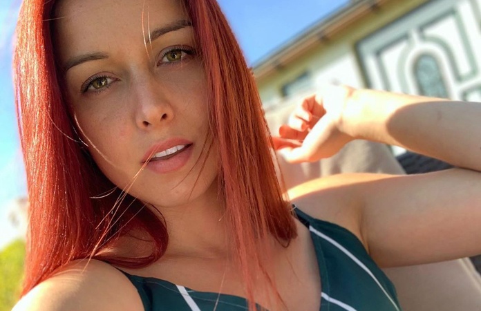 Lotte Vanwezemael: “Het is niet omdat ik lingeriefoto’s deel, dat ik dringend van bil wil gaan”