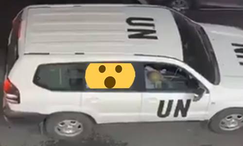 Ophef rond vrijpartij in wagen met markeringen van Verenigde Naties. Onderzoek gestart! (video)