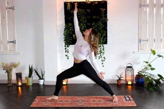 Think Pink organiseert een gratis online yogafestival