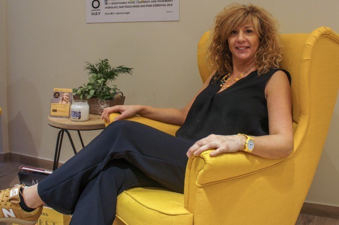 PORTRET. Kapster Nadia: “Eindelijk weer dat sociaal contact deed klanten deugd”