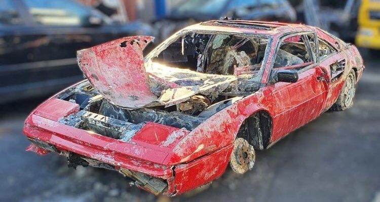 Wordt ‘verdronken Ferrari’ een kunstwerk, of gaat-ie weer het water in?