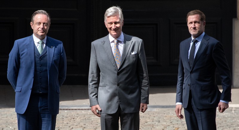 Paul Magnette (PS) en Bart De Wever (N-VA) krijgen opdracht van koning om regering te vormen