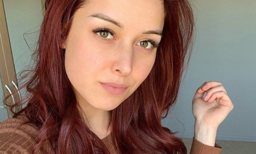 Daarom bewaart Lotte Vanwezemael alle ongepaste foto’s die ze krijgt van mannen