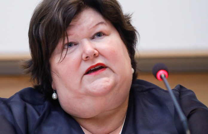 Maggie De Block: “Verplichte mondmaskers vervangen andere maatregelen niet”