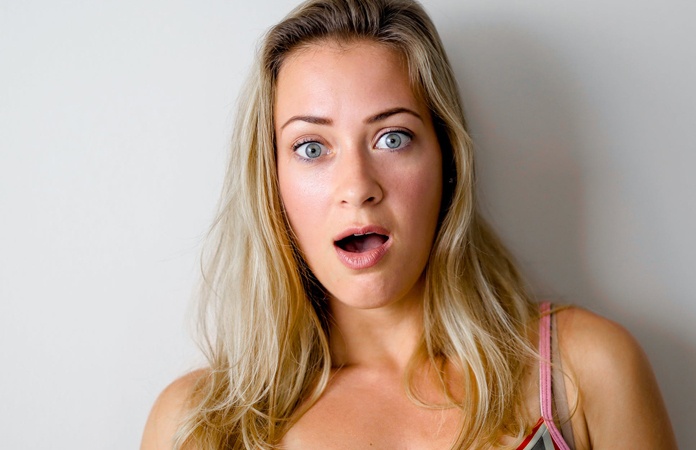 Vrouw bestelt massagetoestel, maar lacht zich krom als ze ziet wat er in de doos zit (foto)