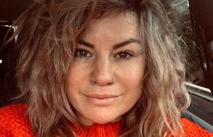 Moeder geeft toe dat ze met meer dan 50 mannen naar bed ging: “Maar dat maakt me geen slet”
