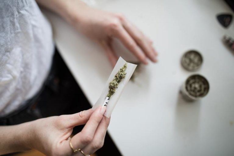 Minder partydrugs, meer wiet: deze drugs namen de Belgen tijdens de lockdown