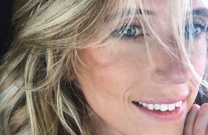 ‘Thuis’-actrice Tine Priem getrouwd: “Ik hou voor altijd van je” (foto)