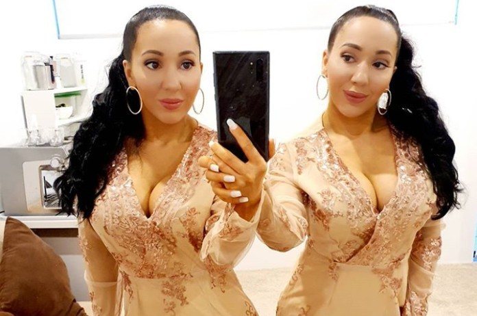 BIZAR. Deze tweeling hoopt zwanger te worden van ‘gedeelde vriend’