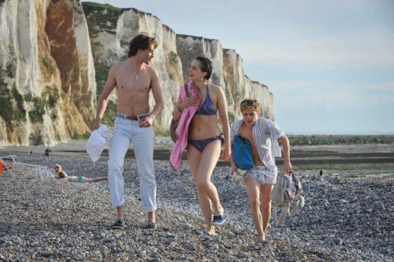 MOVIES. François Ozon heeft nostalgische film ‘Été 85’ klaar: “Na de lockdown lijkt het verleden een paradijs!”