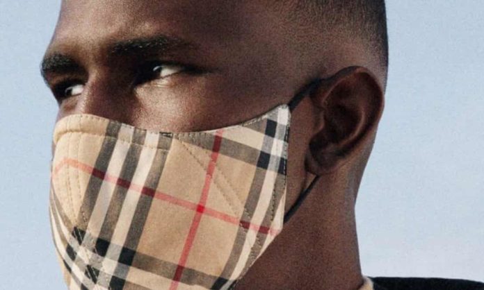 Dit luxemerk brengt als eerste couture mondmaskers op de markt