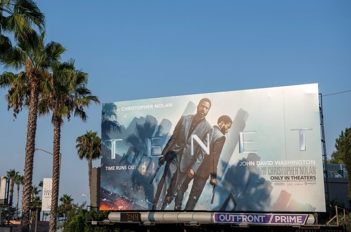 BIZAR. Fan reist 2.000 kilometer om nieuwe film van Christopher Nolan te zien