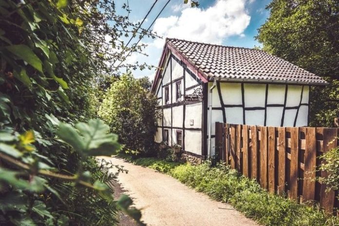 STAYCATION. Fietsen door verrassend Voeren