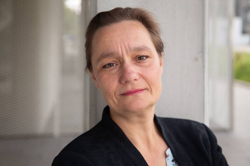 Over en uit voor de GEES? Nieuwe adviesraad moet ons “leren leven met virus”