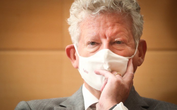 De Crem kondigt initiatieven aan voor plaatsverbod relschoppers: “Die kerels zijn hier niet de baas”