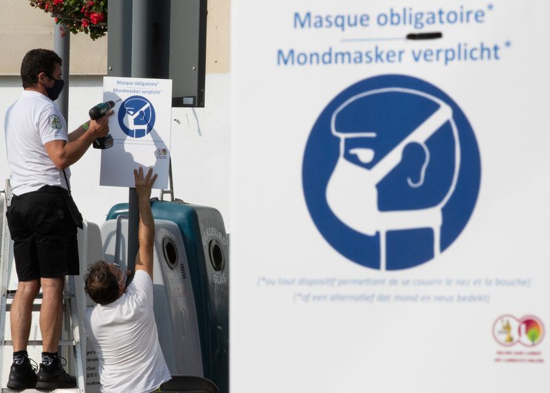 Motivatie om coronamaatregelen na te leven bereikt dieptepunt, helft lapt bubbelregels aan laars