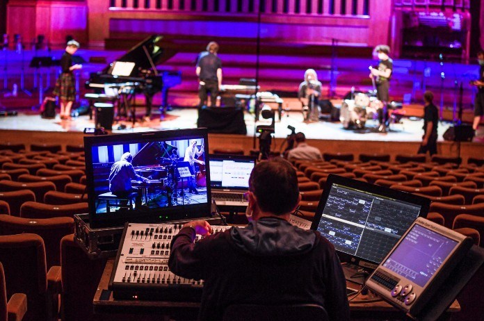 Cultuursector start opnieuw op in code geel